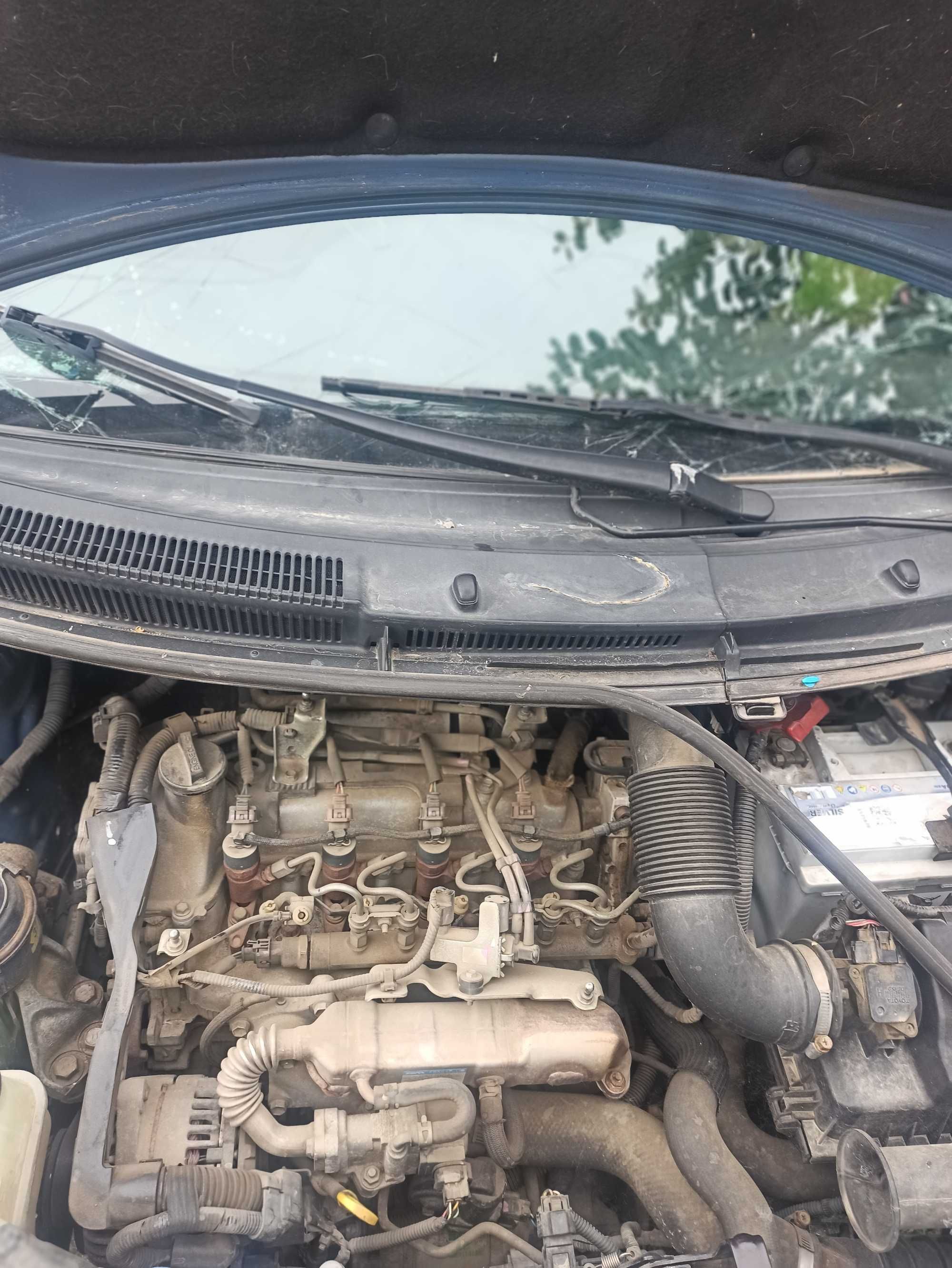 vand TOYOTA YARIS 1.4 diesel 2008 avariat  lovita acc