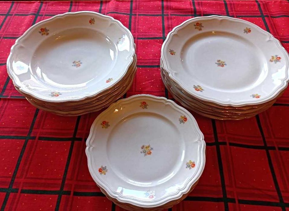 Serviciu de masa  6 persoane