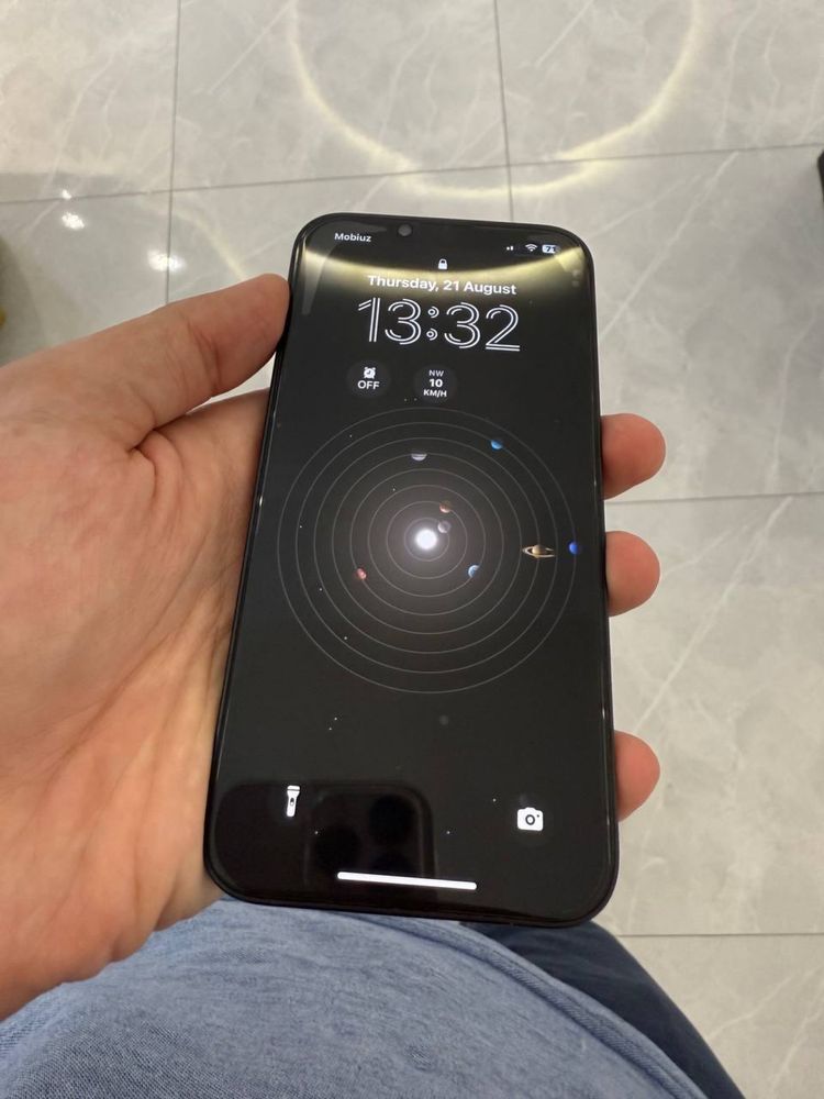 Iphone 16 E идеал !