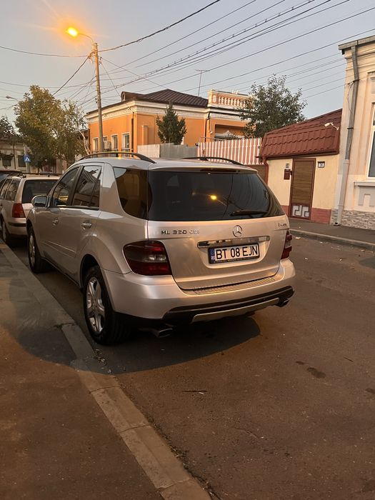 Vand sau schimb mercedez Ml 320