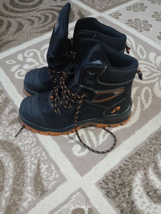 Продам ботинки осенний