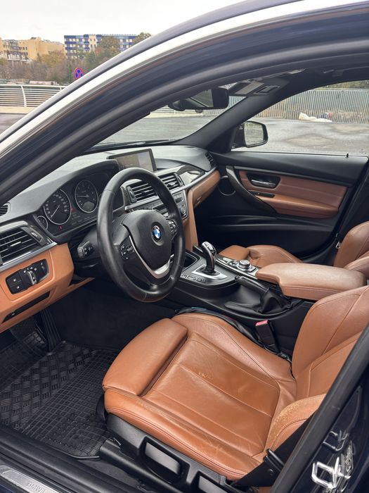 BMW F30 2.0D • Pachet luxury • CarPlay • Trapa • 1 Buton