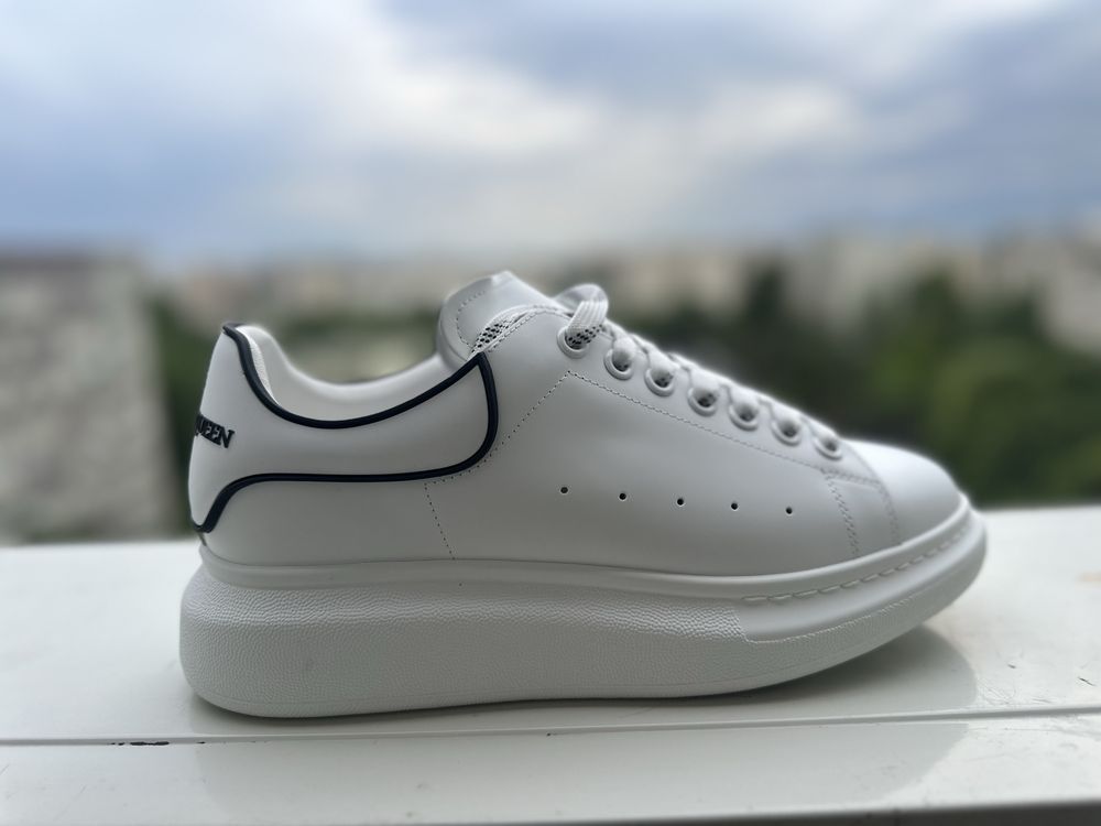 Adidasi Alexander McQueen - piele naturala!