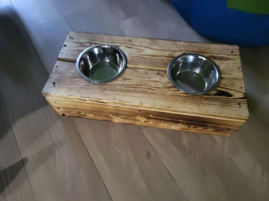 Продам кормушку для собак