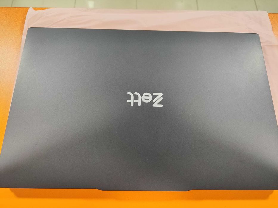 Продам ноутбук Zett Book 5 (8GB / 256GB SSD)