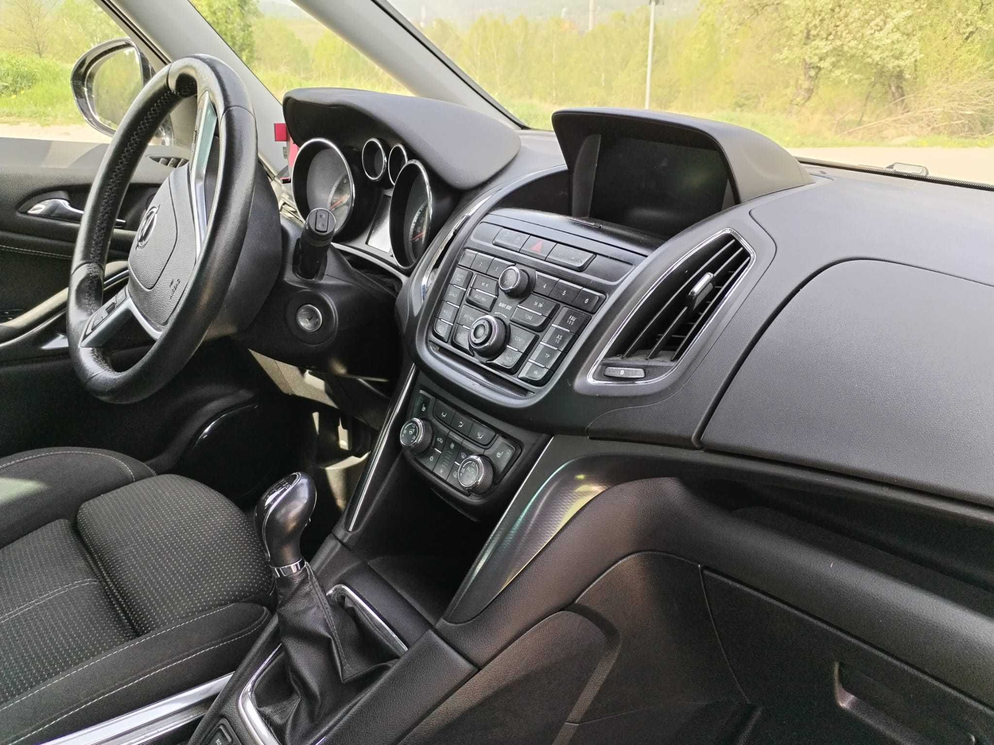 OPEL Zafira Tourer, 2012, 139000 km