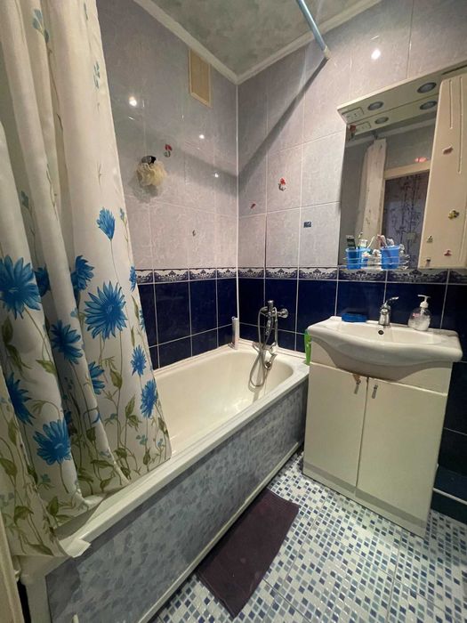 Продается 2-комнатная Кжби