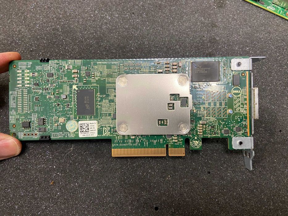Dell PERC H830 – PCIe 3.0 SAS RAID контролер с 2GB NV Cache – NR5PC