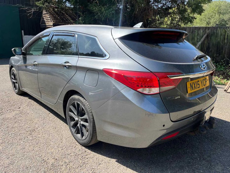 На части Hyundai i40 1.7 crdi Автоматик 2015 година