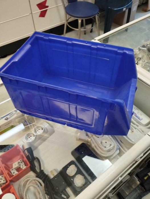 Стъклена витрина - щанд