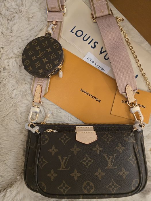 Налична чанта Louis Vuitton Multi Pochette Accessoires