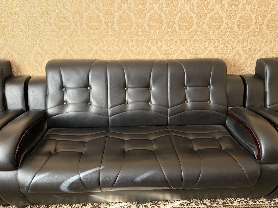 Кожанные мягкие мебели в идеальном состояние