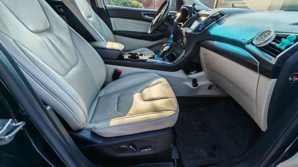 Vând Ford Edge 2.0 TDCi(210CP)AWD
