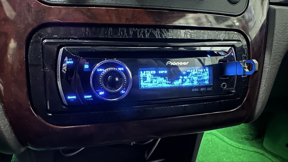 Автомобилно радио Pioneer DEH-P5100UB