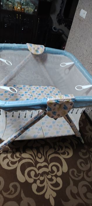 Манеж сотилади 1метрга 1 метр буйи 75