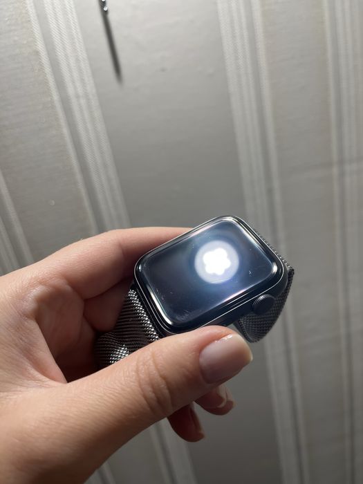 Продам apple watch se