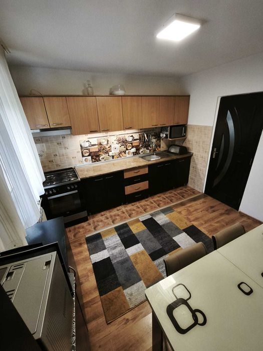 Închiriez apartament 2 camere – complet utilat, ideal pentru familie