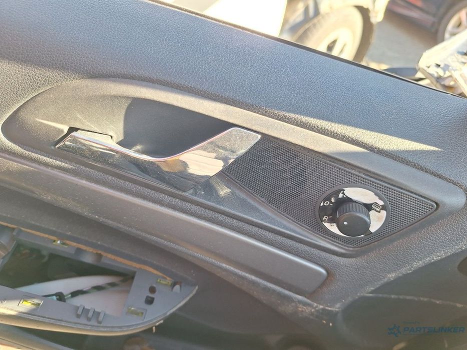 Maner interior portiera fata stanga SKODA OCTAVIA 1Z3 2004 - 2013