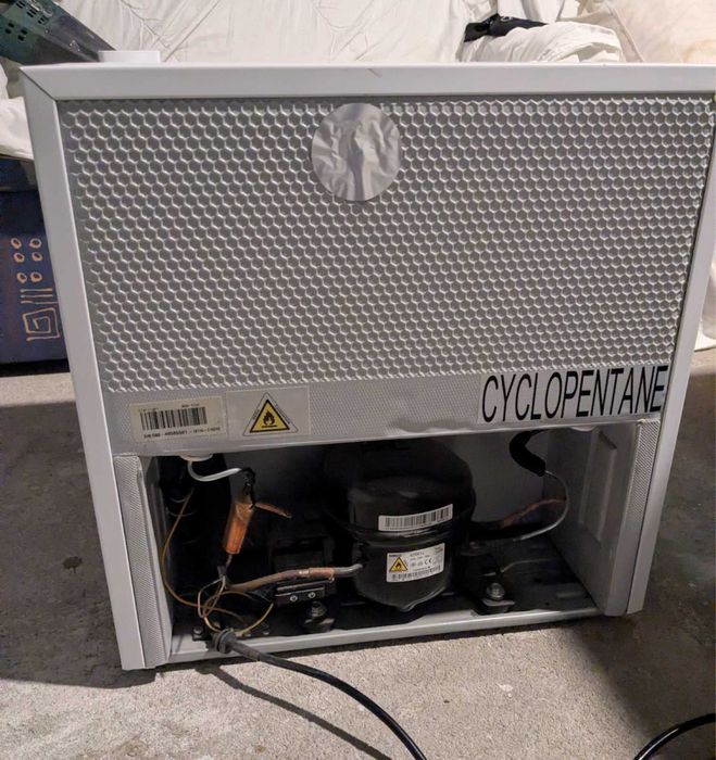 Мини бар компресорен