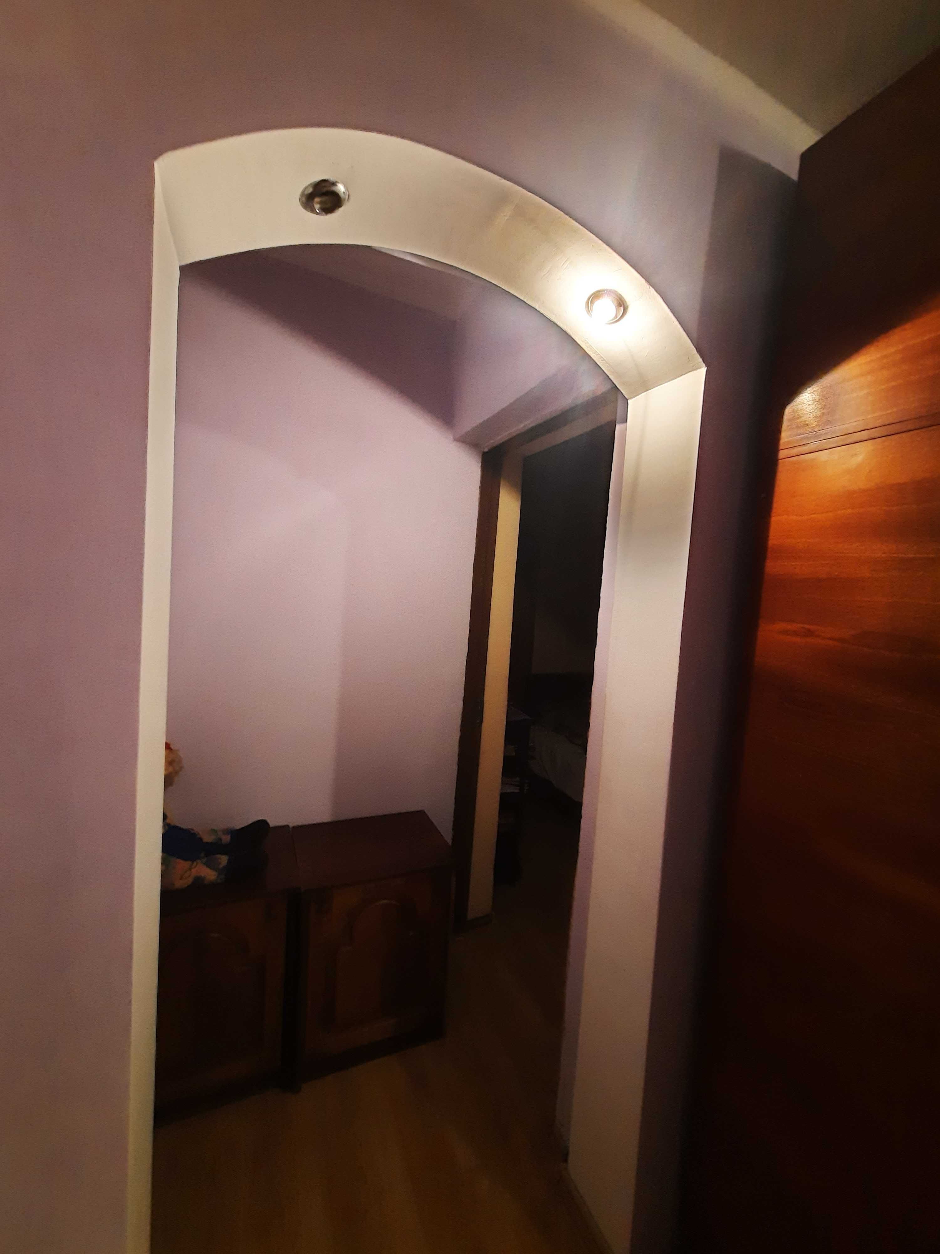 Vanzare apartament cu două camere, strada Ardealului, etajul 1