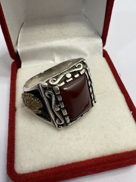 Inel (ghiul) barbatesc din argint, piatra carneol.