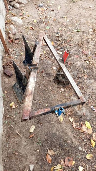 Mini Tractor Zubr 1105