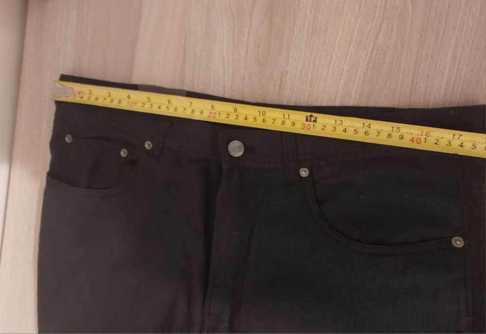 Vand pantaloni barbati Montego și Christian Berg