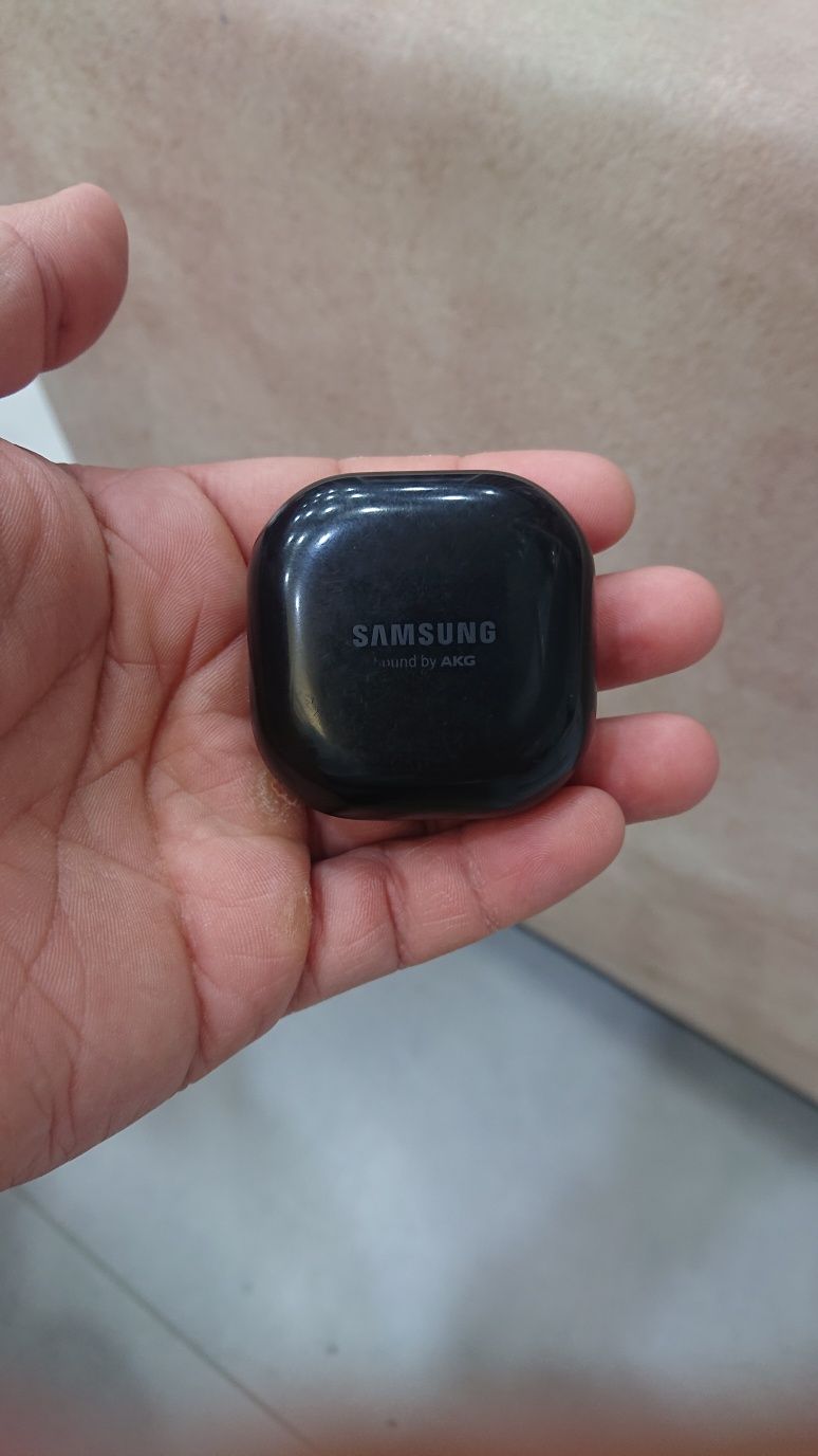 Samsung buds live srochna sotiladi