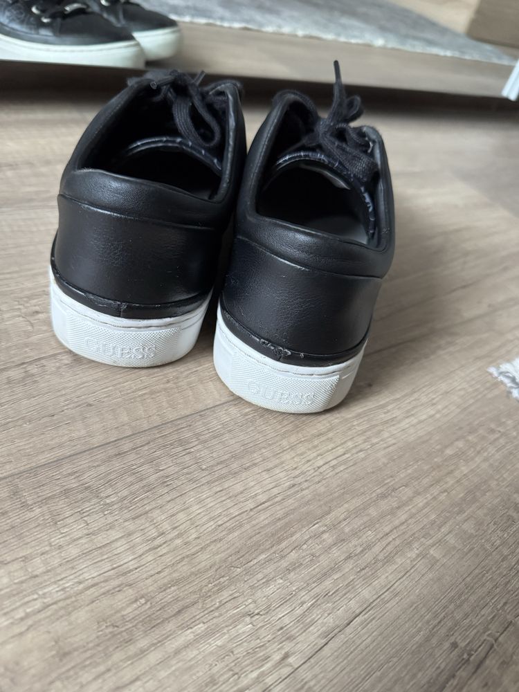 Мъжки обувки guess