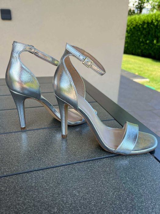 Сандали Steve Madden  
Размер 37