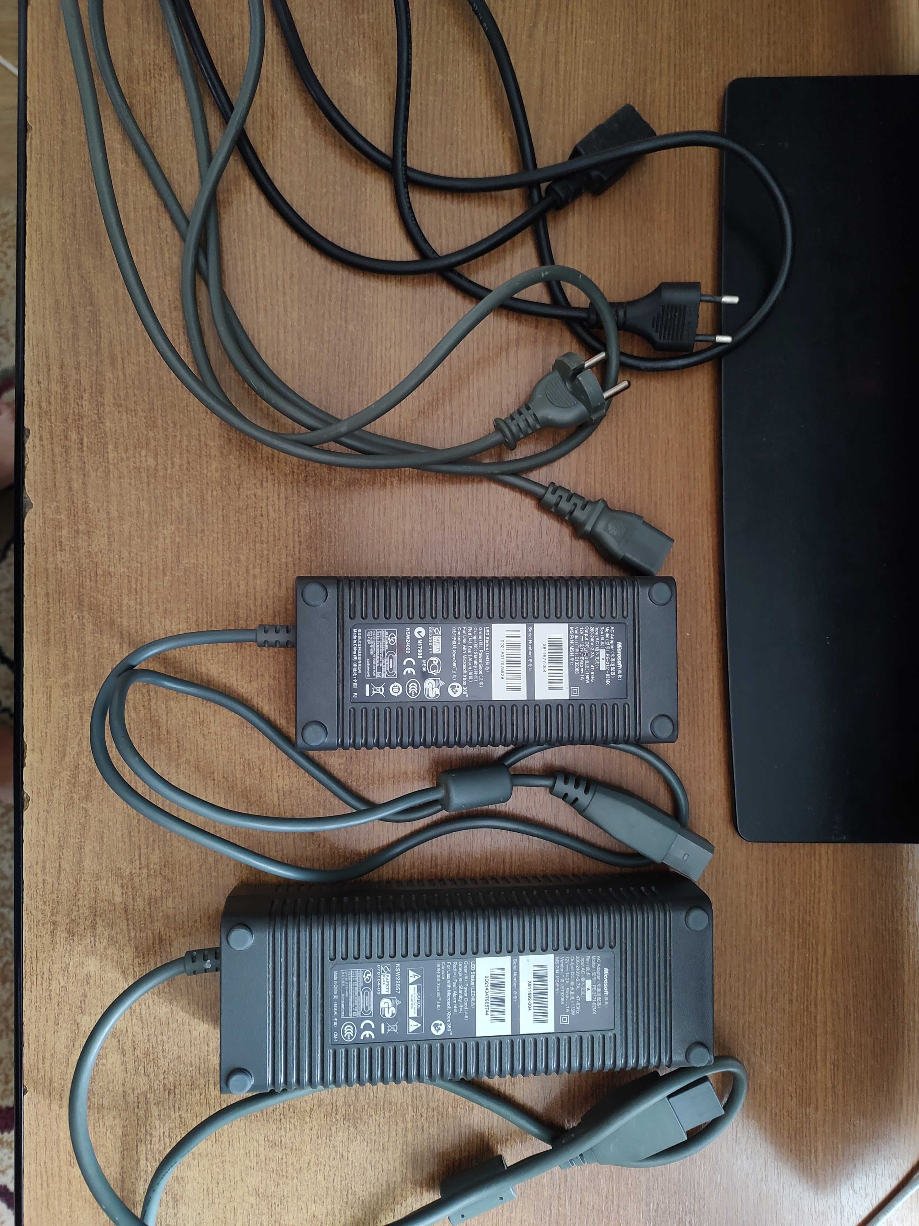 Xbox 360 Fat + 3 Controlere + 4 Jocuri + Camera Kinect