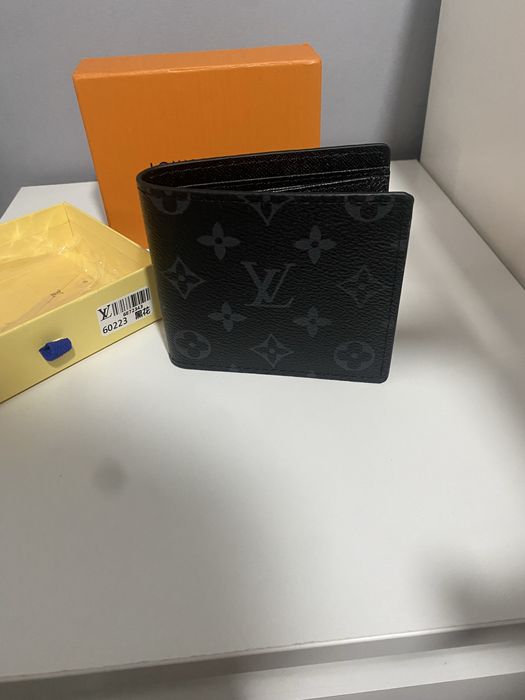 Louis Vuitton портфейл