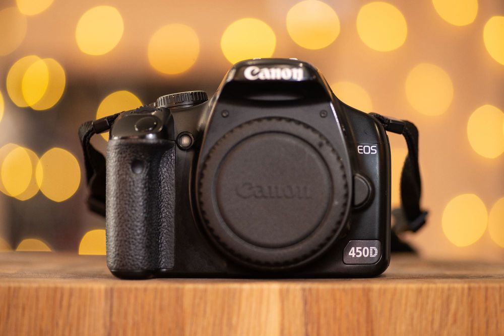 Canon 450D фотоапарат + два обектива и аксесоари Канон