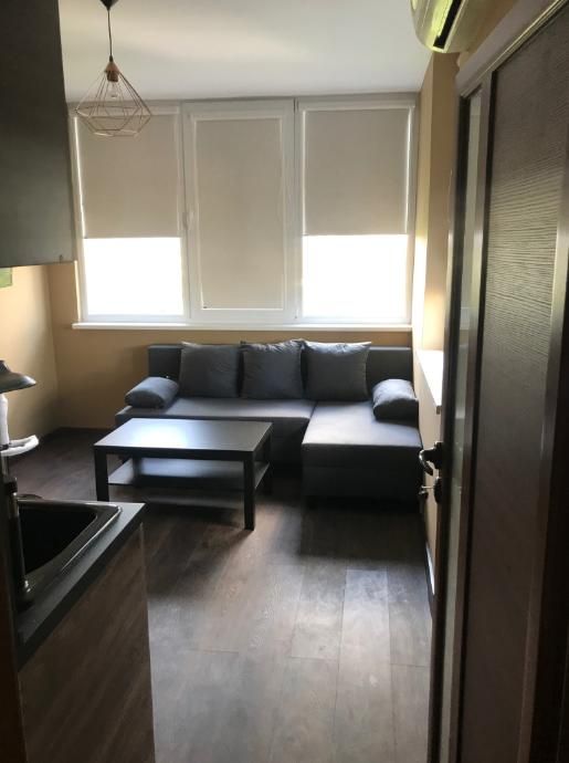 Дава се под наем Едностаен апартамент в Пловдив, Тракия - 30 кв.м за 229.5 € - Снимка #1