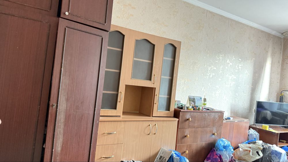 Отдам за шоколадку шкафы. Самовывоз