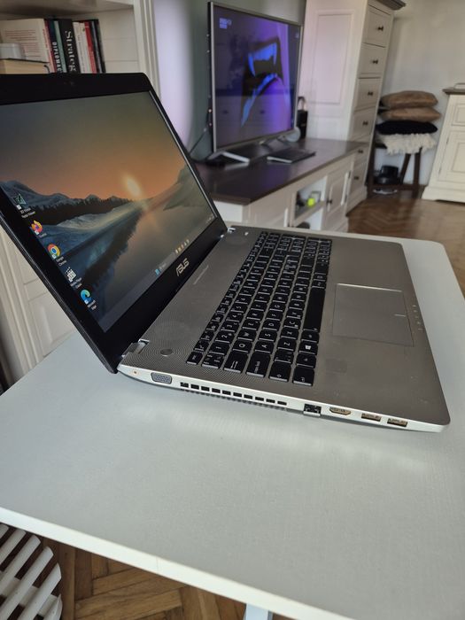 Laptop Asus i7 ssd Windows 11