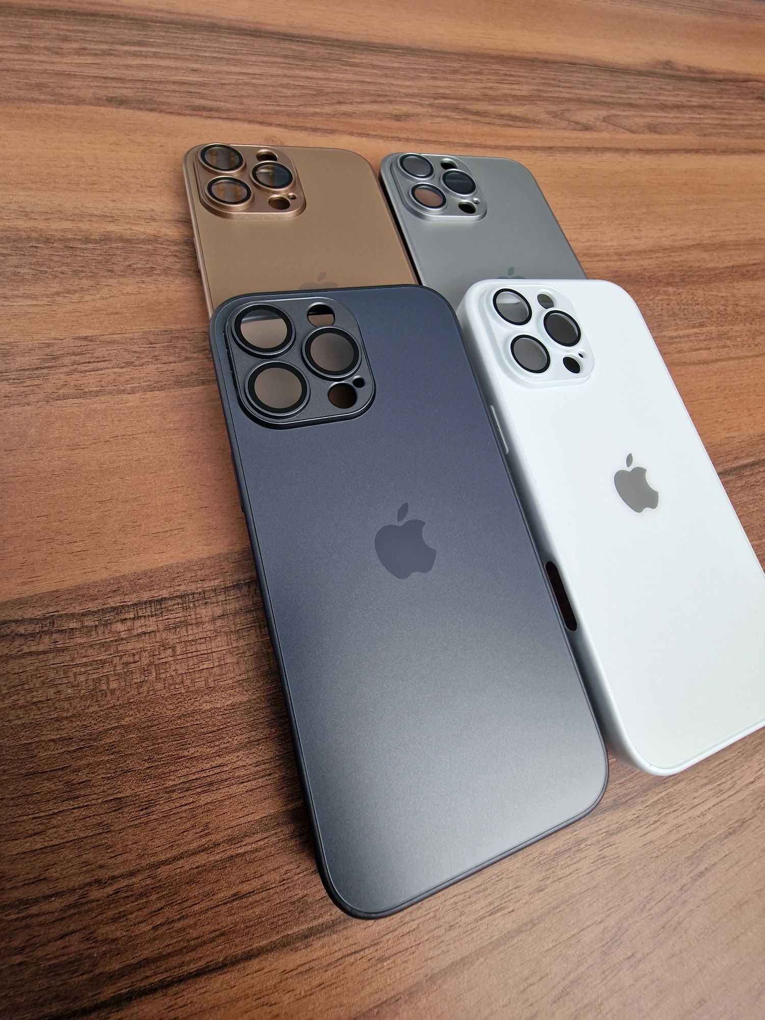 Матов Стъклен Кейс за Apple iPhone 16 / 16 Pro / 16 Pro Max / Plus