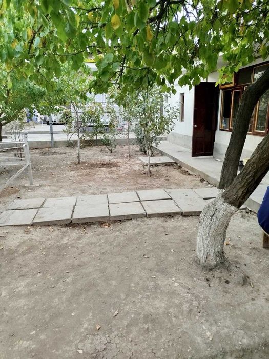 Яшнобод тумани Қоракўл кўчасида уй сотилади.