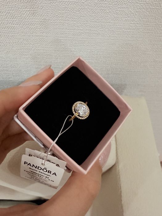 Золотое кольцо от Pandora оригинал