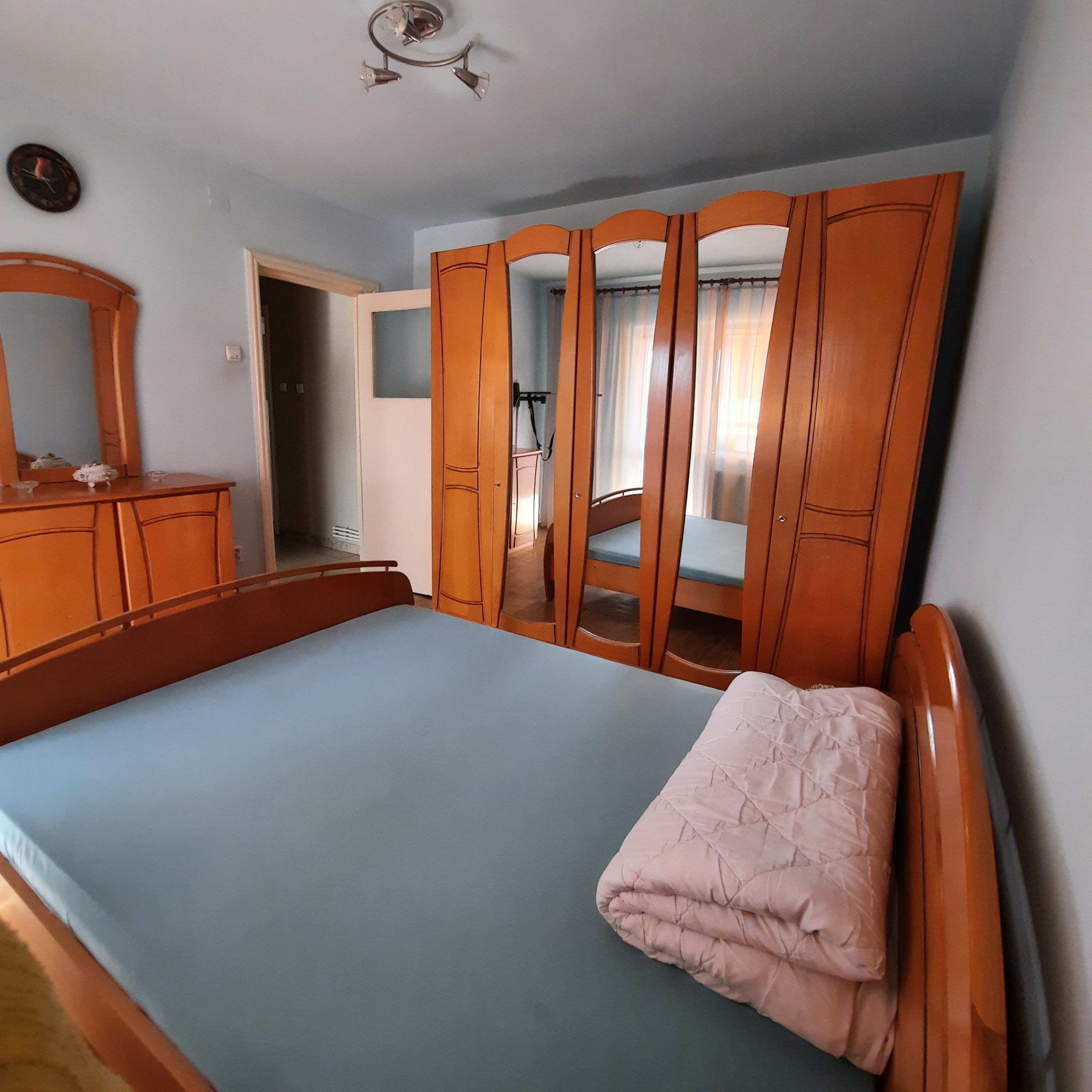 Vand apartament 3 cam Medgidia + garaj