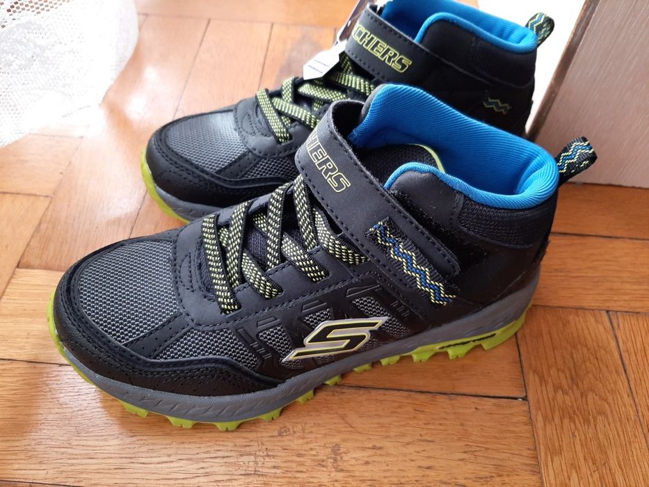 Нови боти Skechers номер 36,5