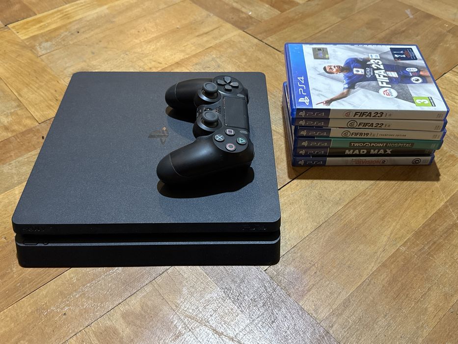 PlayStation 4 pro , 1 TB