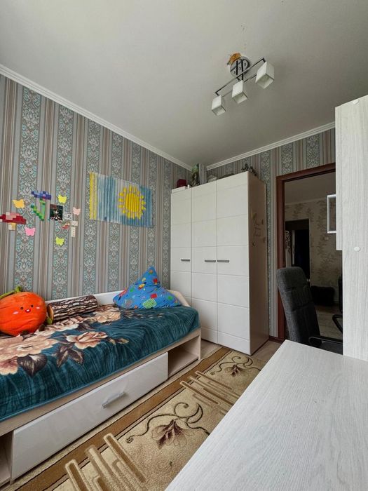 Продам квартиру 4-х комнатную