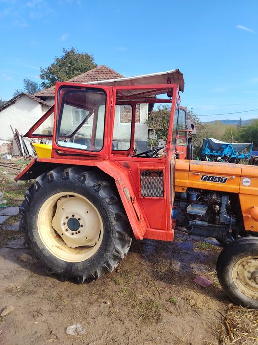 Cabina tractor 445