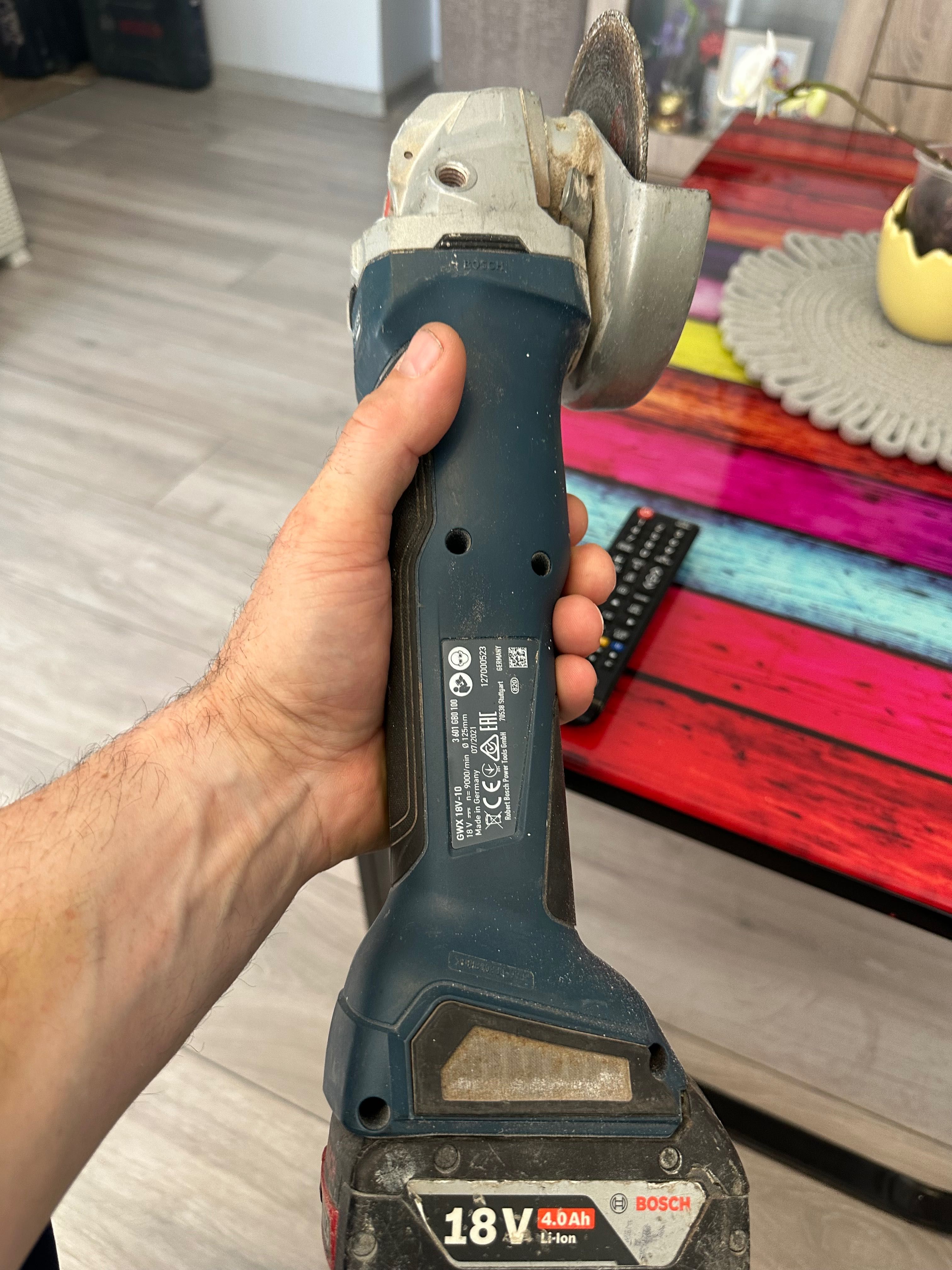 Акомулаторен ъглошлайф Bosch 18v-10 и ъглошлайф GWS18V-7