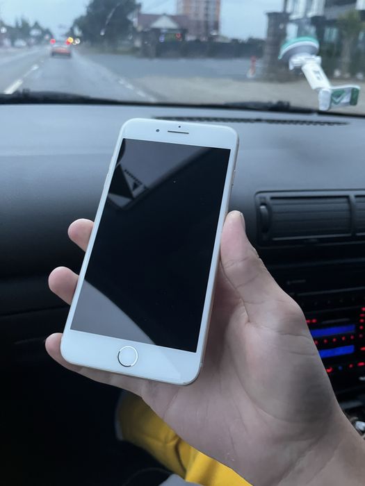 iPhone 7+ Gold 32gb 100% Baterie