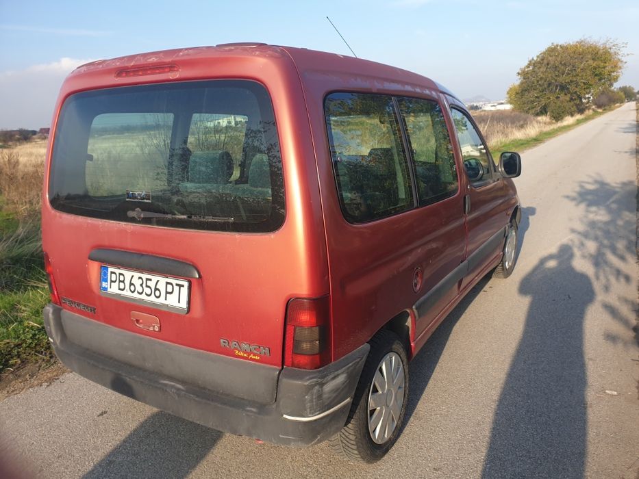 Пежо Партнер бензин