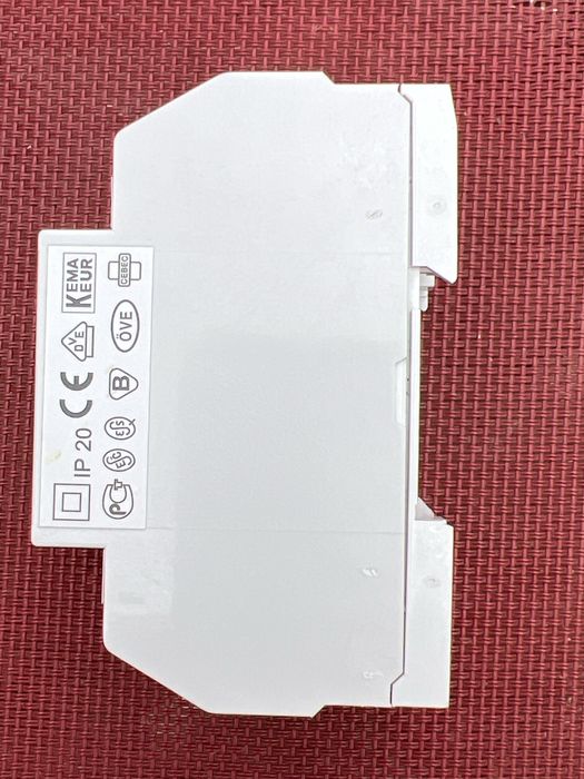 Servomotor de comutare Gira