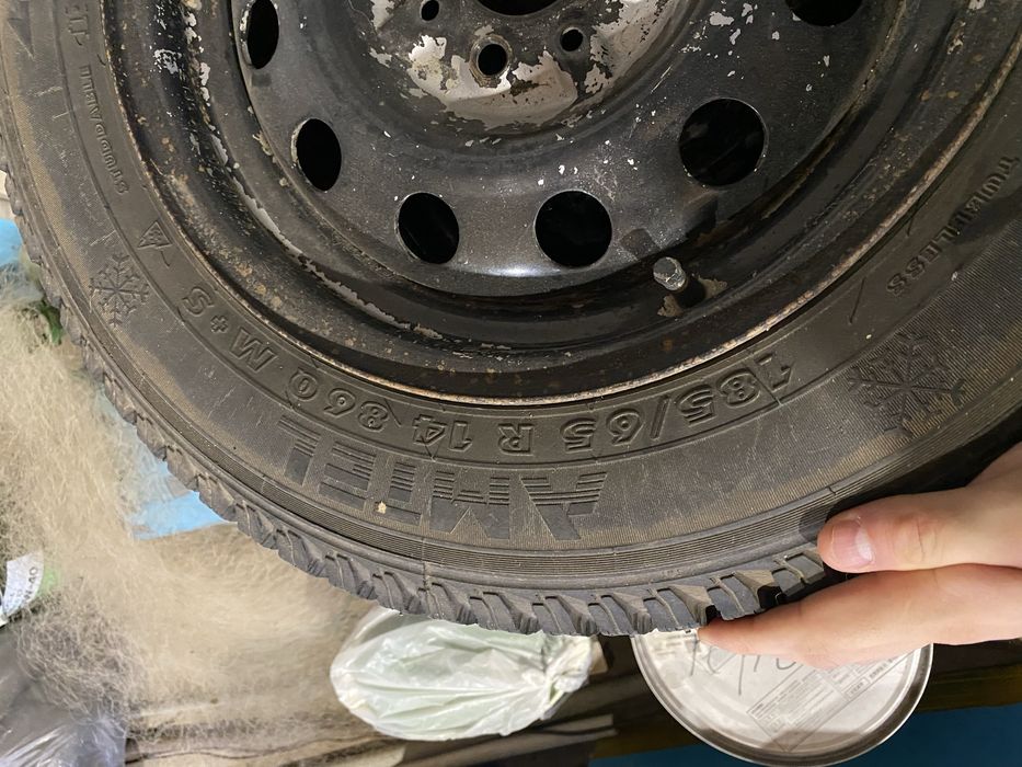 Продам резину на шипах