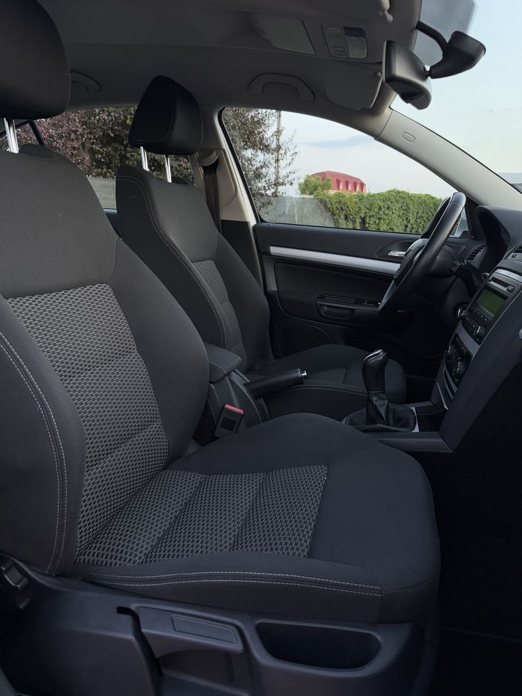 Skoda Octavia 2011 1.2 Benzina *180.000 KM* Posibilitate Rate